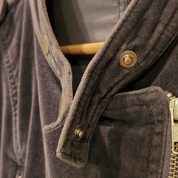 Jacket - Picture 5 of 10